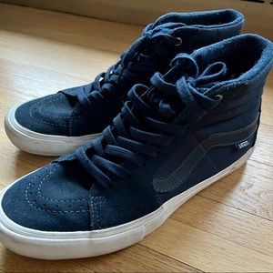 Vans mens SK-8 Hi high tops in navy blue suede.